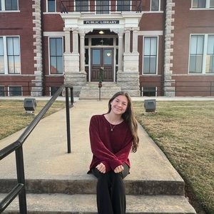 Meet your Posher, Olivia